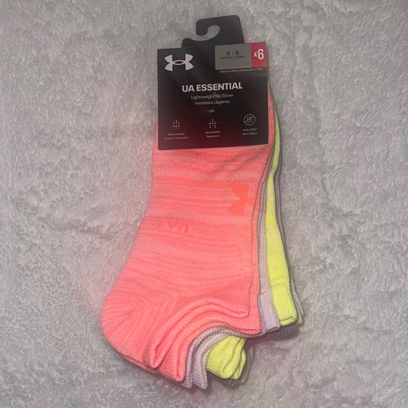 ❤️NEW!!!❤️ Under Armour Essential Light lweight 6 pairs in a pack. No show. - Picture 3 of 12